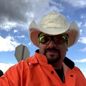 Meet your Posher, Clint